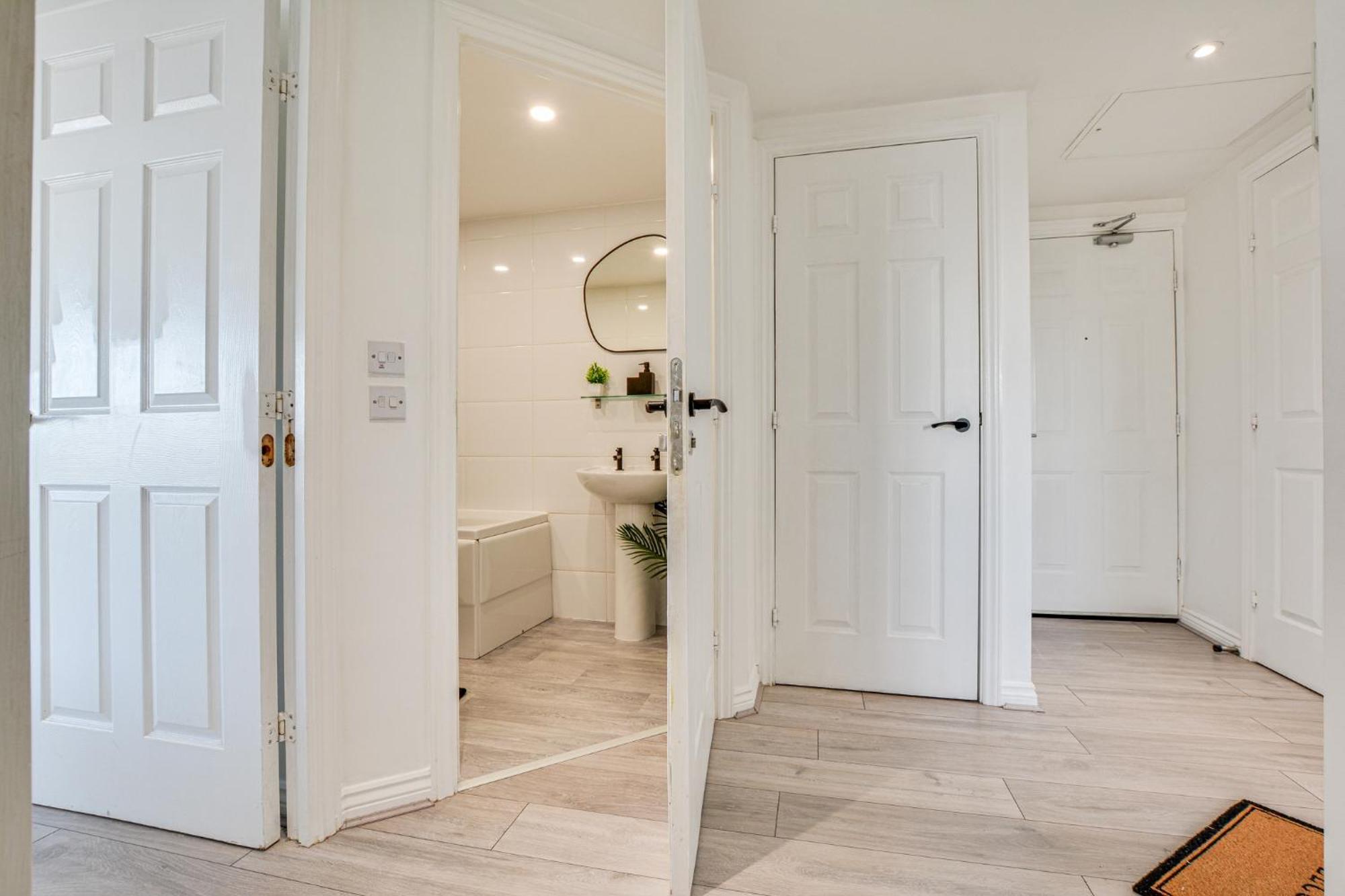 Appartamento New Stylish Free Parking Sleeps 5 Or 6 *